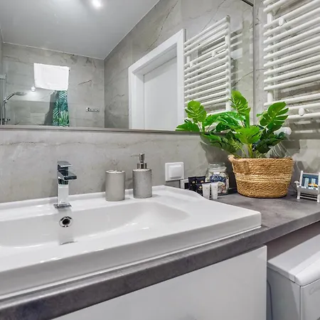 Kasprowicza -basen, Parking, Bawialnia, Siłownia W Cenie -holiday Apartament Kołobrzeg